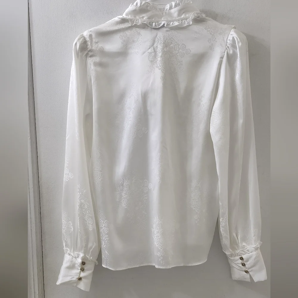 New Zara Women's White Ruffled Tie-Neck Blouse, Size‎ Extra Small.